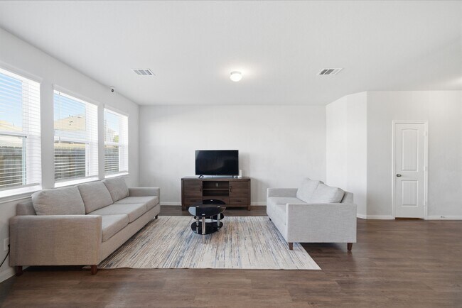 Building Photo - 18518 Snowy River Ln