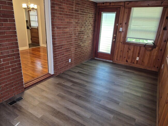 Foto del edificio - 1129 Magnolia Dr