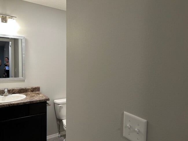 Foto del edificio - Newer 3 bedroom duplex - Aurora MO