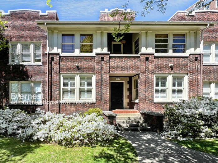 Primary Photo - 2819 Highland Ave
