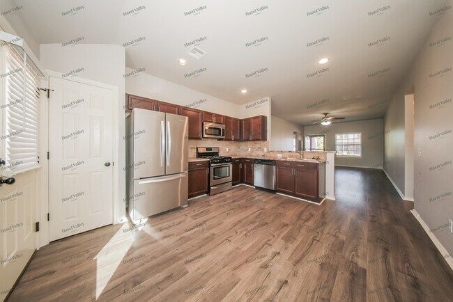 Building Photo - 2713 Crystal Pine Dr