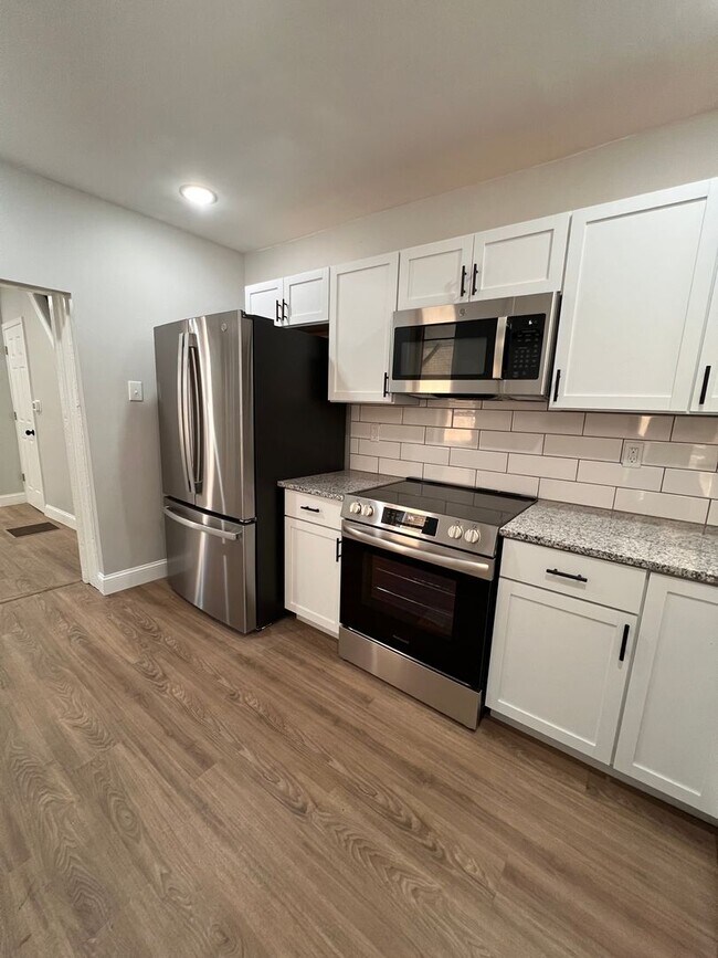 Foto del edificio - Newly Renovated 3 Bedroom 2.5 Bath Home in...