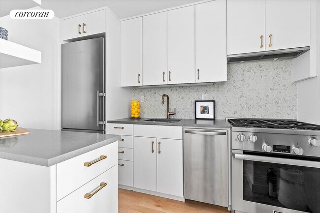 Foto del edificio - 631 E 9th St