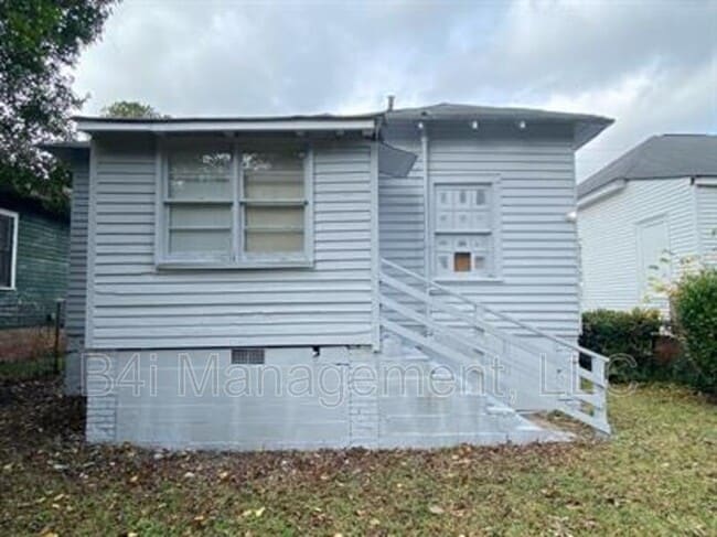 Building Photo - 173 Ward St