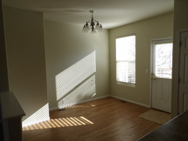 Building Photo - 2675 Squaw Creek Heights