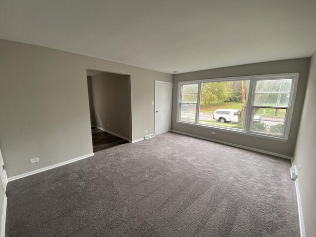 Foto del edificio - 483 W 15th Pl