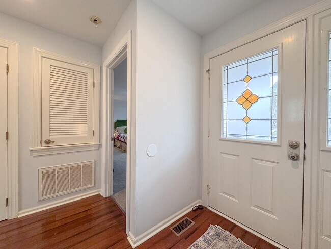 Foto del edificio - 310 Wimbledon Ct