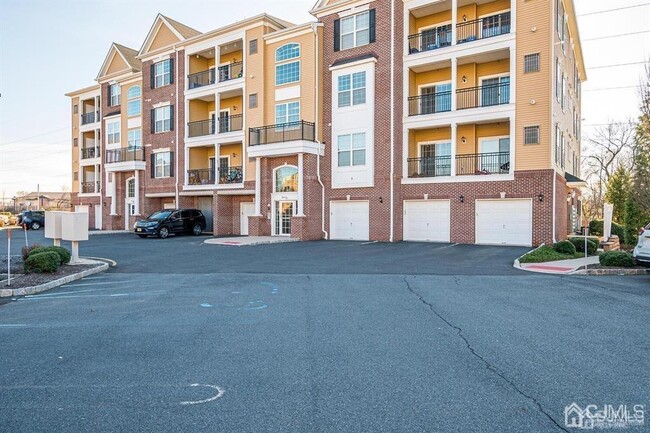 Building Photo - 524 Doral Ct