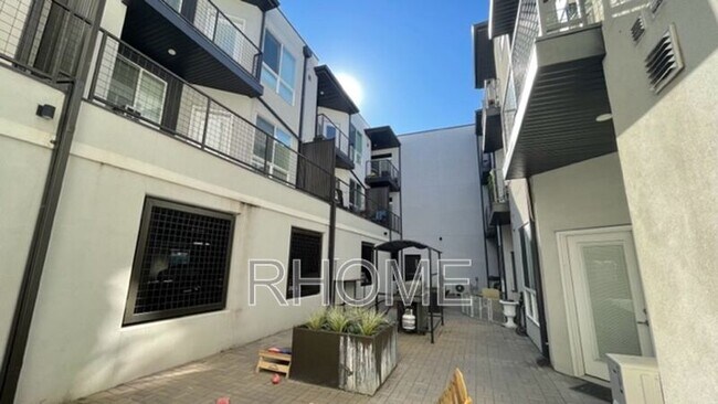 Foto del edificio - 965 S 200 W