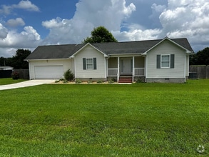 Building Photo - 116 Bollweevil Ln