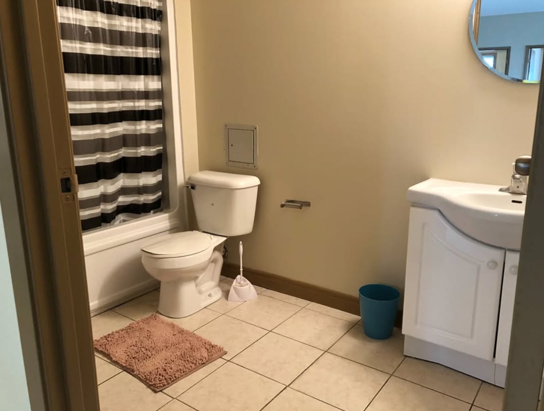 Photo du bâtiment - 251-251 Lester St