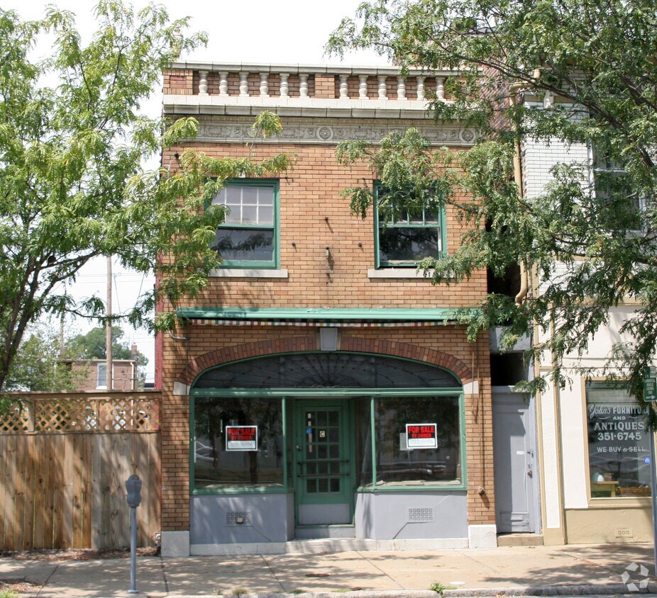 Building Photo - 7109 S Broadway St