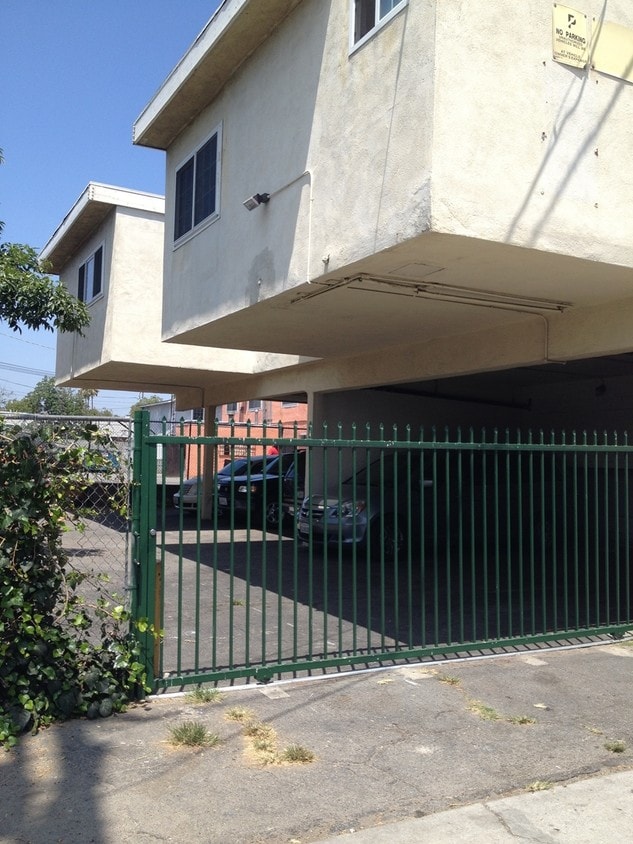 Building Photo - 6945 Hinds Ave