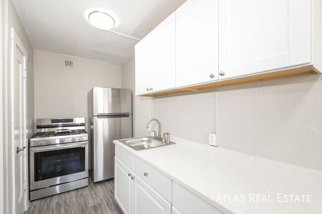 Foto del edificio - 970 N Pearl St