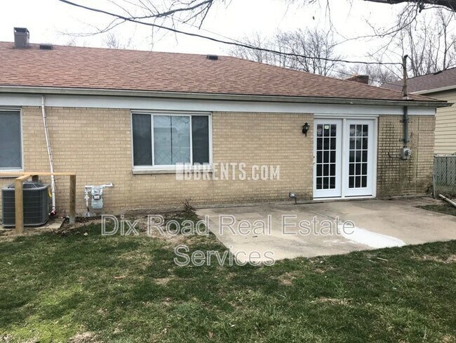 Foto del edificio - 7100 Kinsey Rd