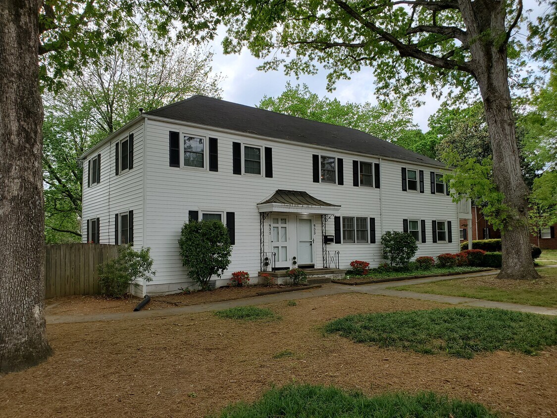 Front - 901 Saint Marys St