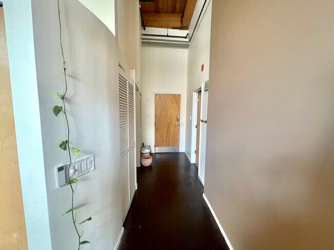 Foto del edificio - 1935 N Fairfield Ave