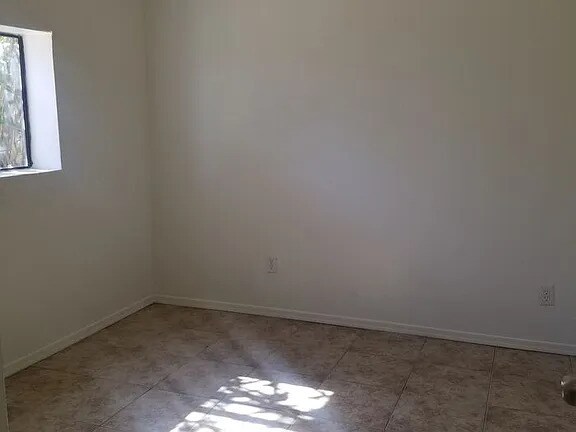 Building Photo - Cute 2-bedroom 1 bath