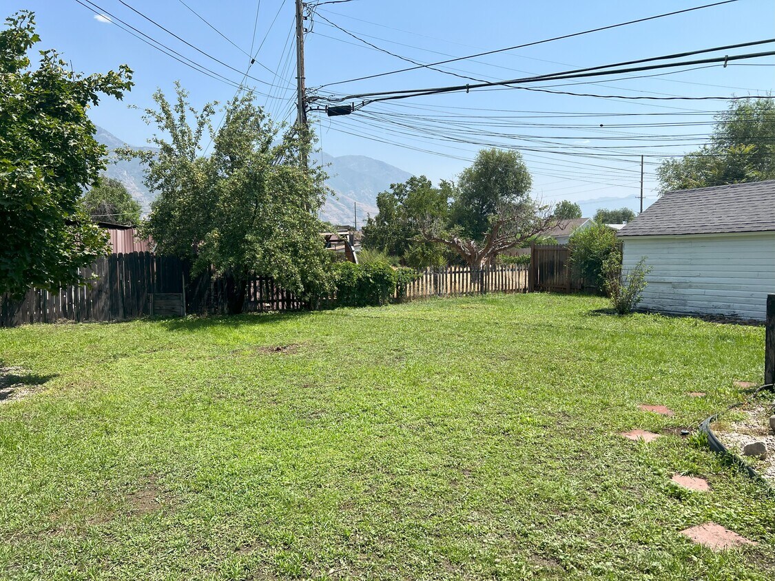 Primary Photo - 542 N 970 W