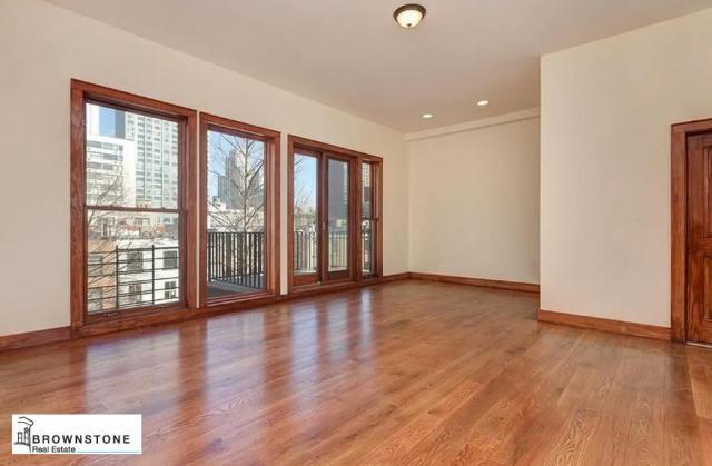 Foto del edificio - 4 bedroom in Brooklyn NY 11201