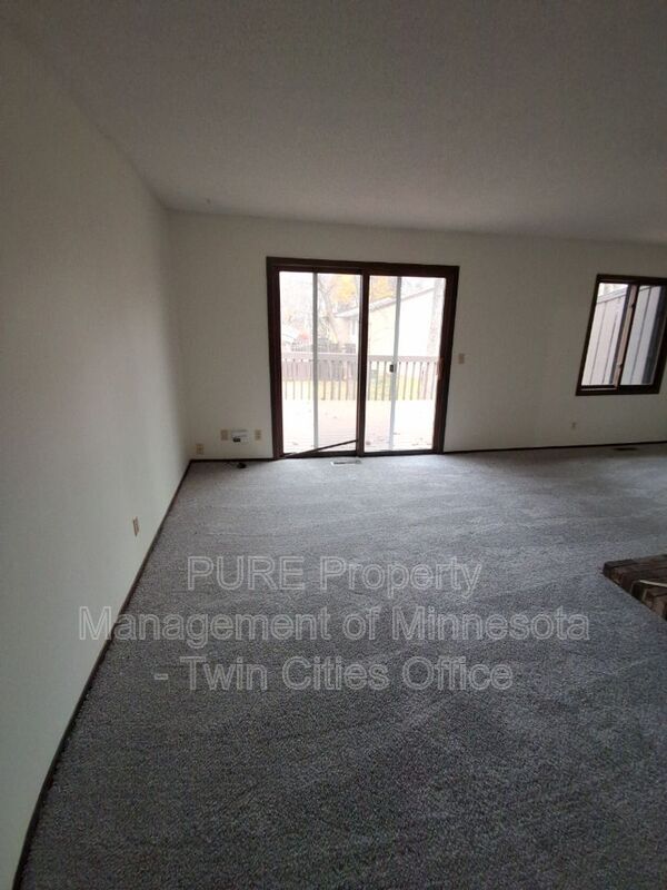 Foto del edificio - 218 W Eagle Lake Dr