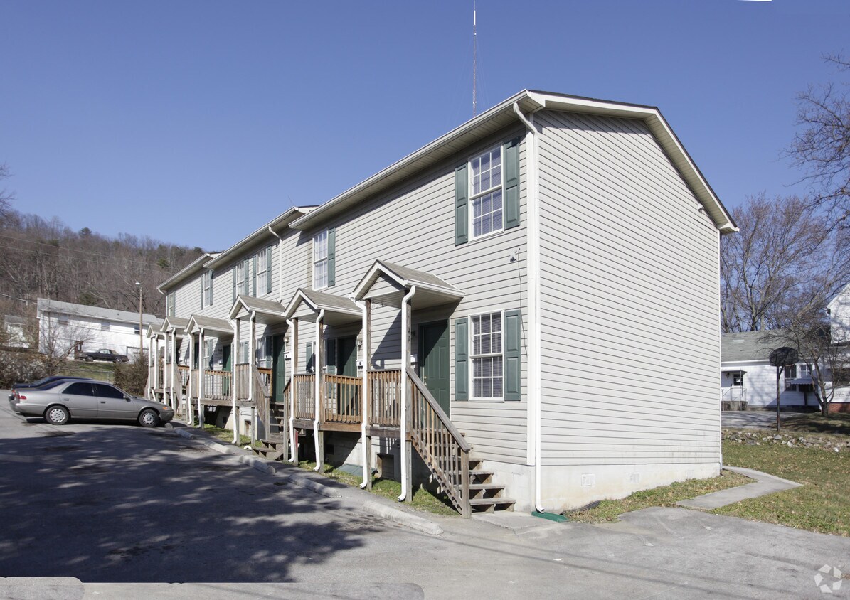 Primary Photo - 251 Chickamauga Ave