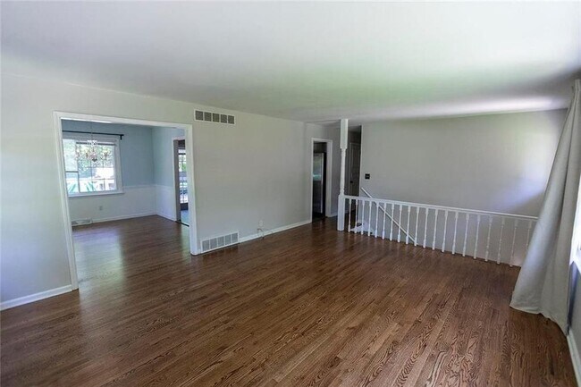 Building Photo - 1461 Spruce Dr
