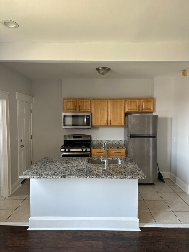 Foto del edificio - 3 Bedroom with Private Garage