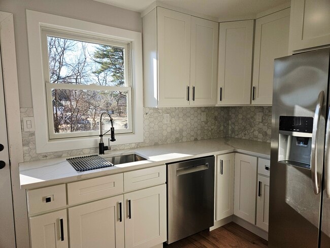 Building Photo - 149 Walnut St