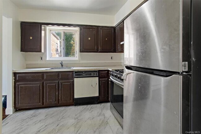 Foto del edificio - 1734 Sexton Pl