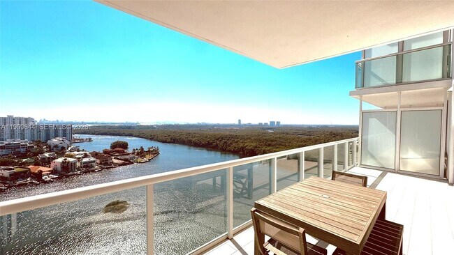 Foto del edificio - 400 Sunny Isles Blvd