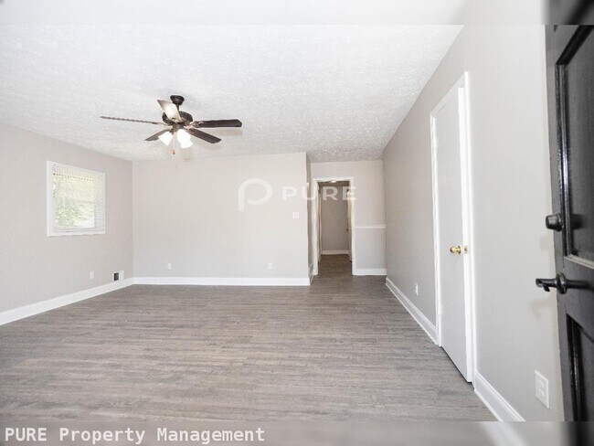 Photo - 2895 Lakemont Pl SW House