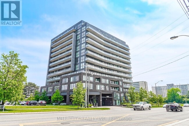 Building Photo - 3237-3237 Bayview Ave