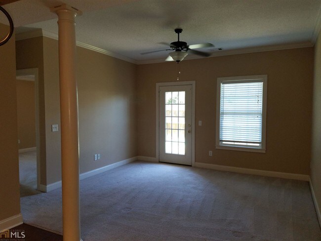 Building Photo - 111 Barfield Way