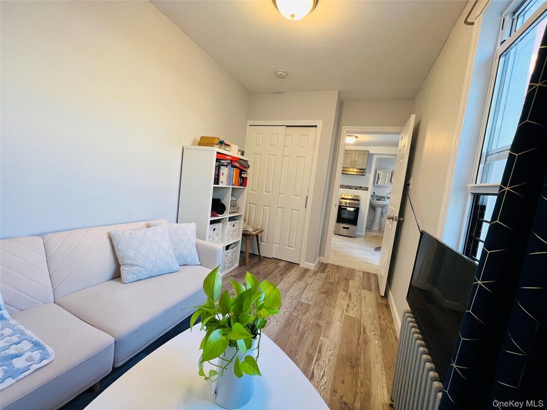 Foto del edificio - 21-13-21-25 25th Rd