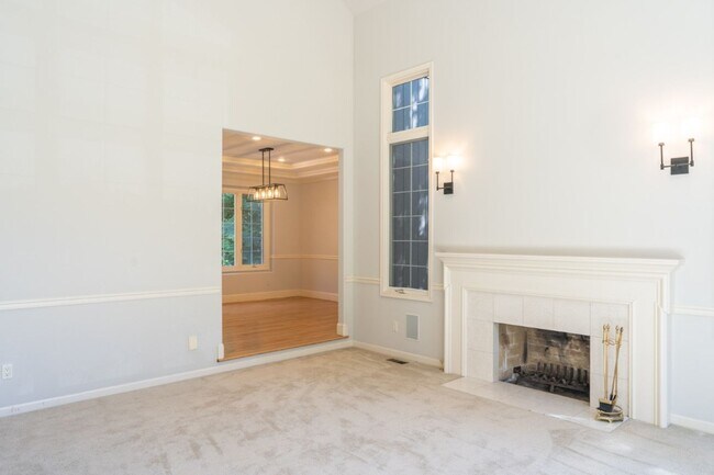Building Photo - 4bd/3.75ba Woodinville Home