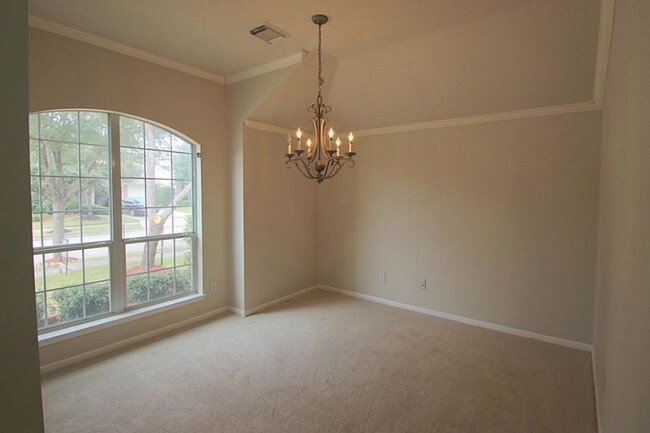 Building Photo - 10702 Lyndon Meadows Dr