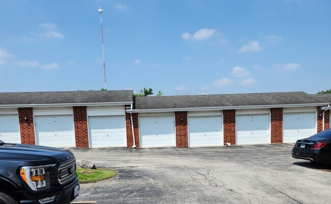 Foto del edificio - 9810 Liberty Cir