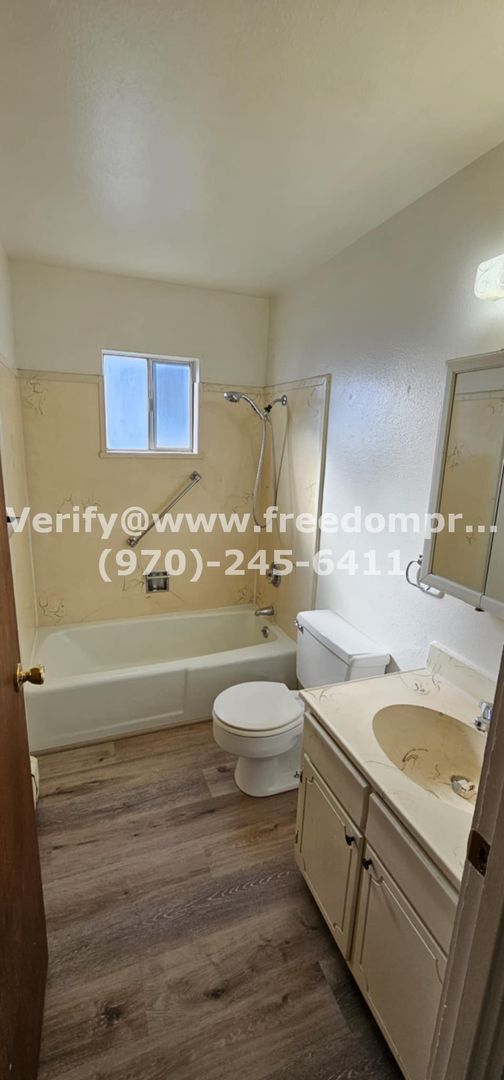 Foto del edificio - 2857 1/2 Elm Circle