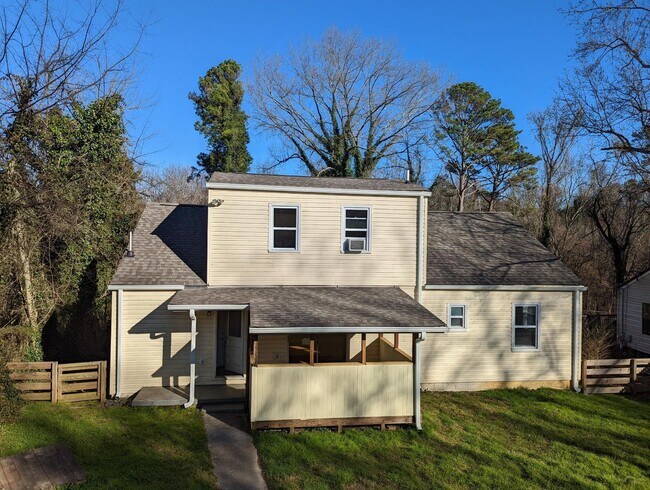 Foto del edificio - 172 Lynda Cir