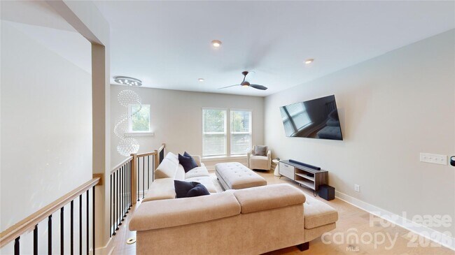 Building Photo - 3804 Sky Haven Dr
