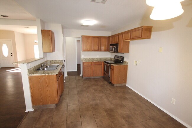 Building Photo - 13052 Lauren Ln