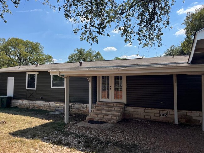 Building Photo - 15707 Farm to Market Rd 2769