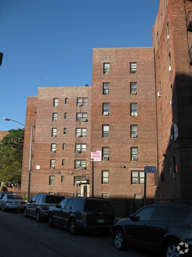 Foto del edificio - 9407 Kings Hwy