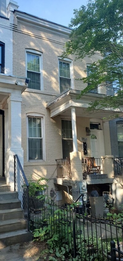 Foto principal - 1153 Neal St NE