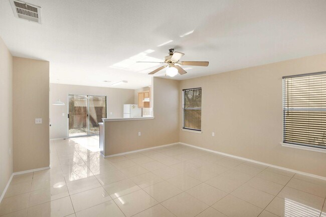 Foto del edificio - 5502 Steven Creek Way