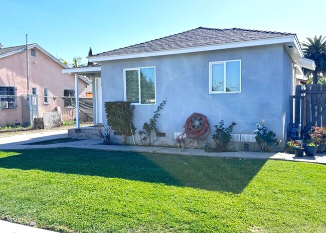 Foto del edificio - 1416 W 130th St