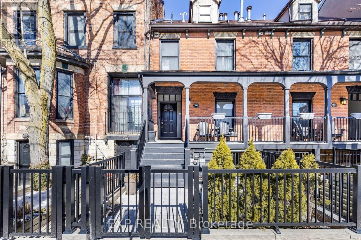Photo principale - 366 Dundas St E
