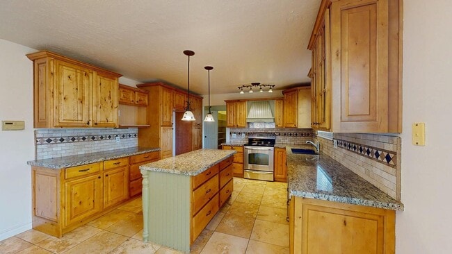 Photo - Freshly Updated Gem in Desirable East Side Sandy House