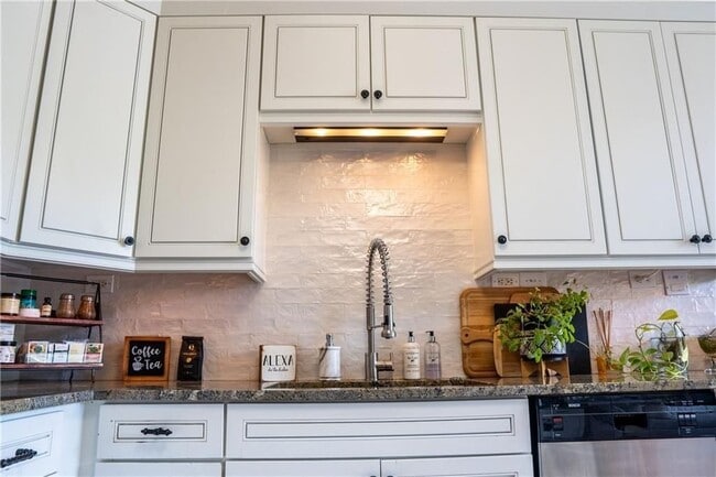 Foto del edificio - 3820 Roswell Rd NE